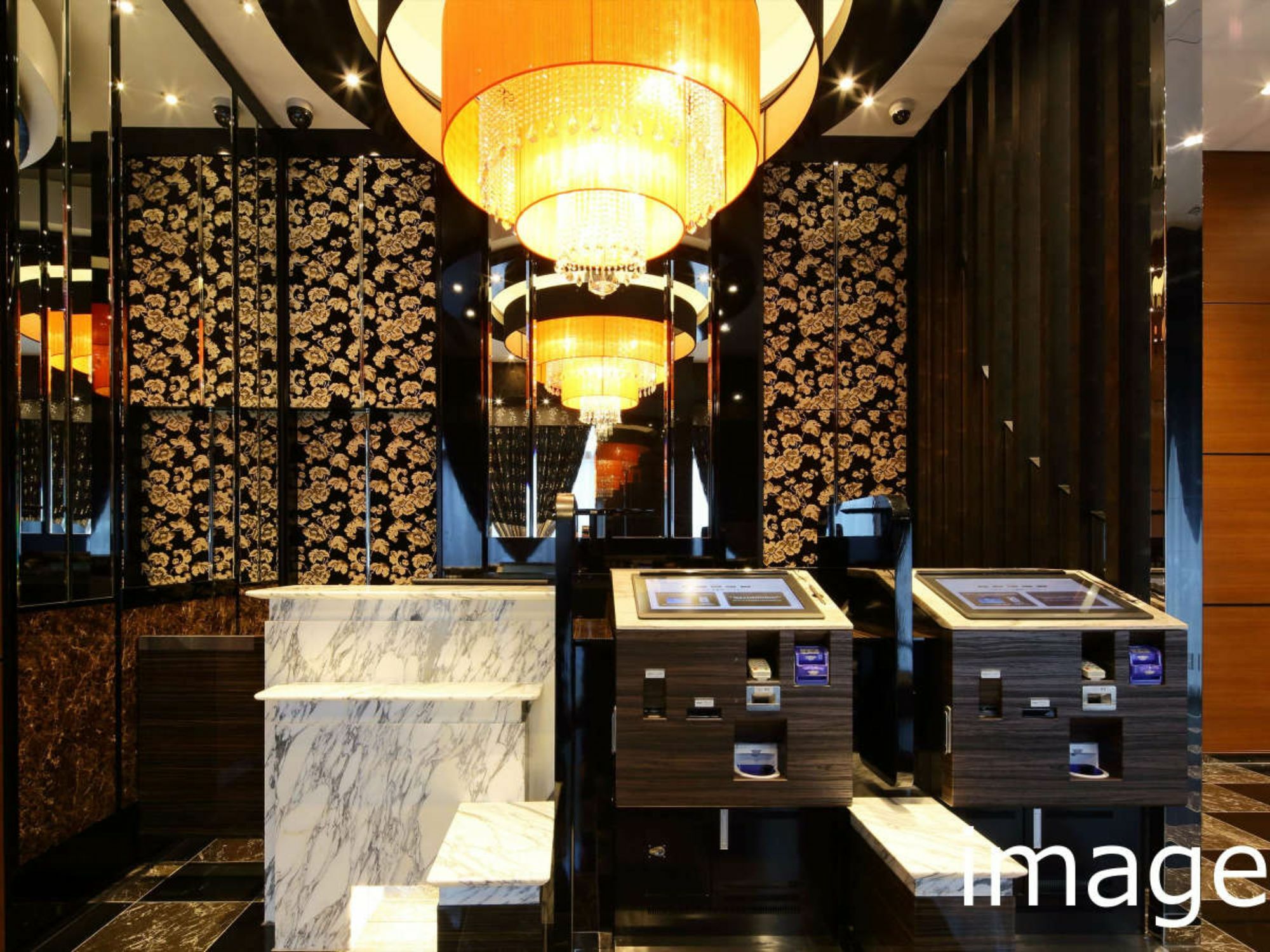 Apa Hotel Higashi Umeda Minami Morimachi Ekimae Osaka Exterior photo